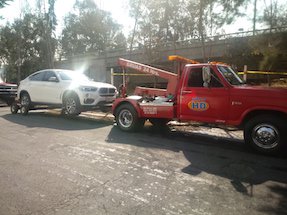 Servicio de Gruas 24 Horas